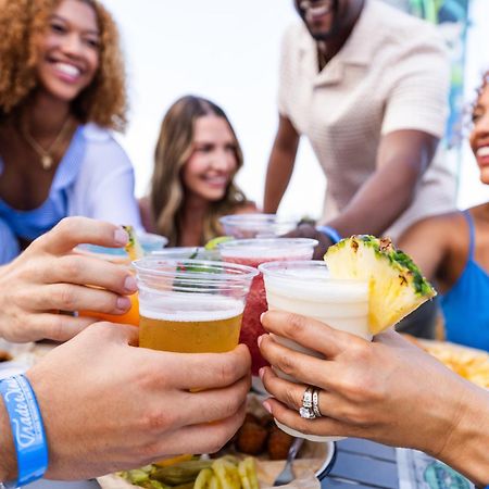 Island Grand At Tradewinds Hotel Сейнт Пийт Бийч Екстериор снимка