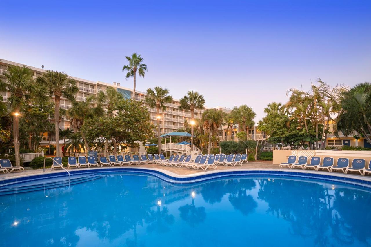Island Grand At Tradewinds Hotel Сейнт Пийт Бийч Екстериор снимка